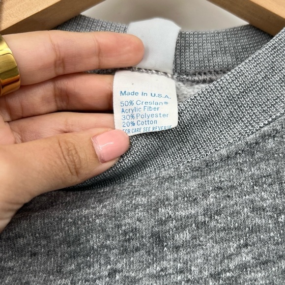 VINTAGE LOS ANGELES KNOTTS BERRY FARM SNOOPY CREWNECK SWEATER SMALL - Picture 4 of 4